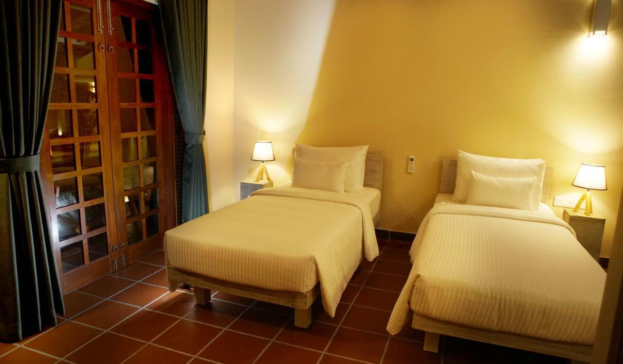 Olinia Airport Hotel Katunayaka Exteriör bild