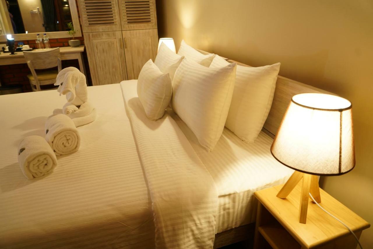 Olinia Airport Hotel Katunayaka Exteriör bild